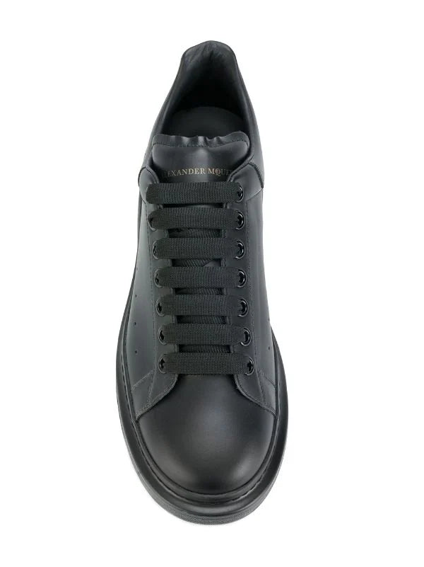 N374O (G5) Alexander McQueen tenis con suela ancha negro total