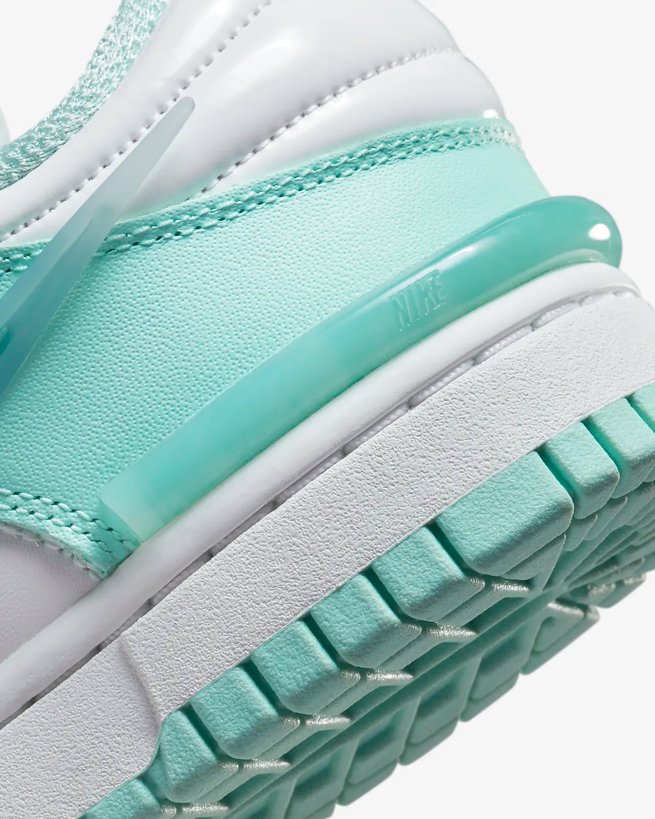 N372O Nike Dunk Low Twist