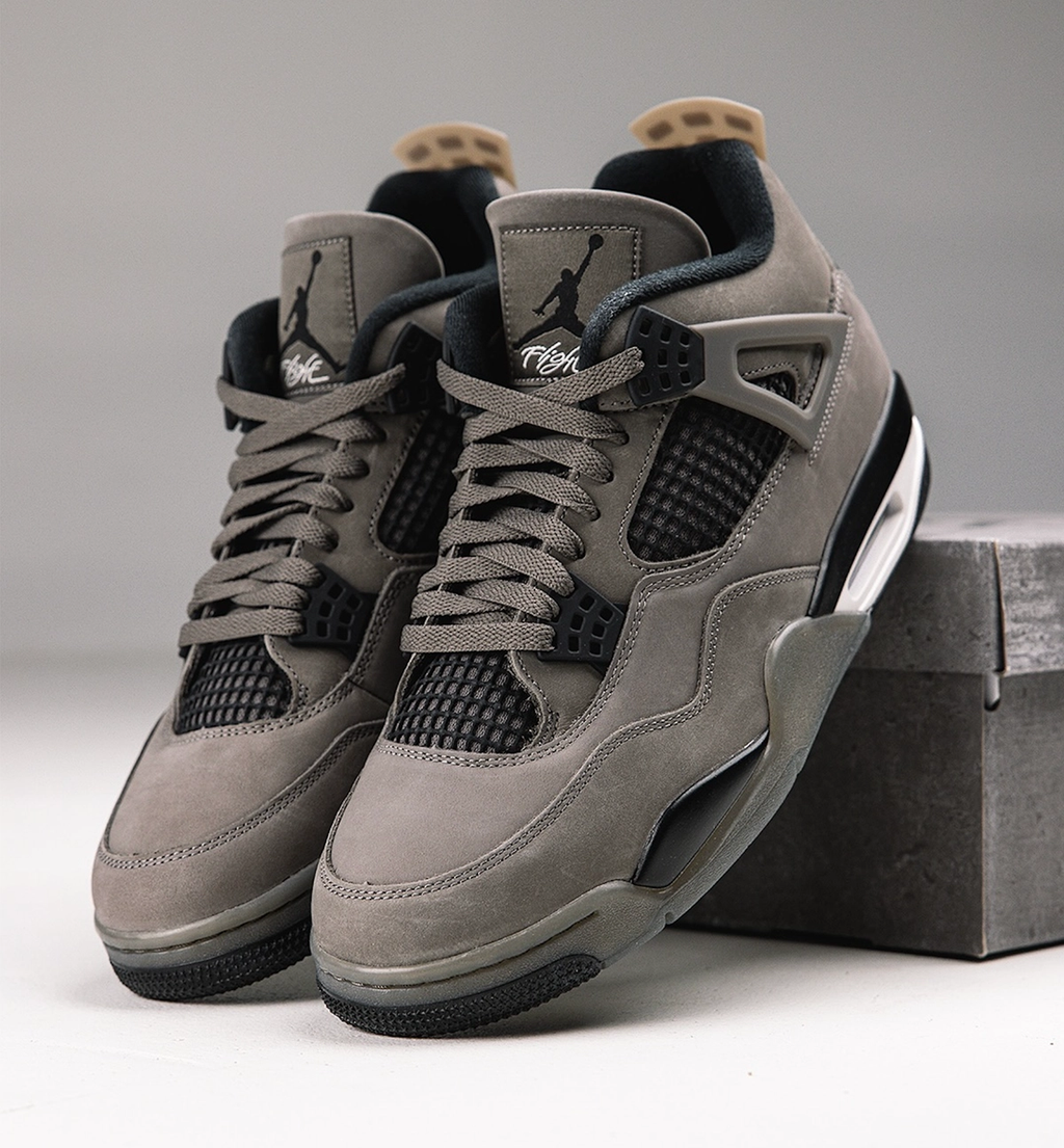 Air Jordan 4 Cave Stone and Black - Calzado de mujer y hombre