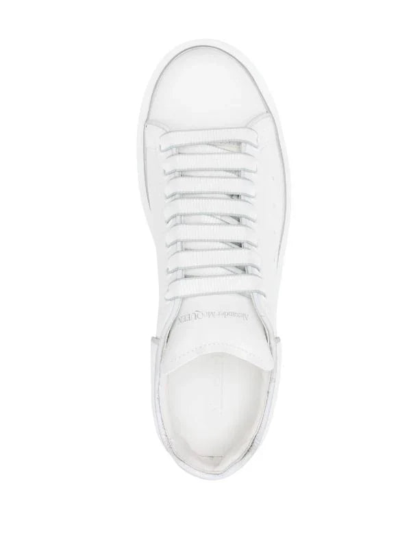 N374O (G5) Alexander McQueen
tenis oversize reflective Alexander mcQueen tenis bajo color Blanco