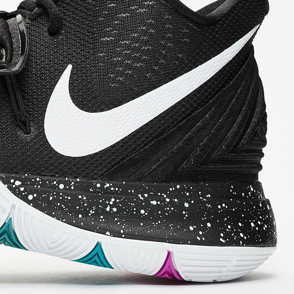 Nike Kyrie 5 Black Magic negro blanco