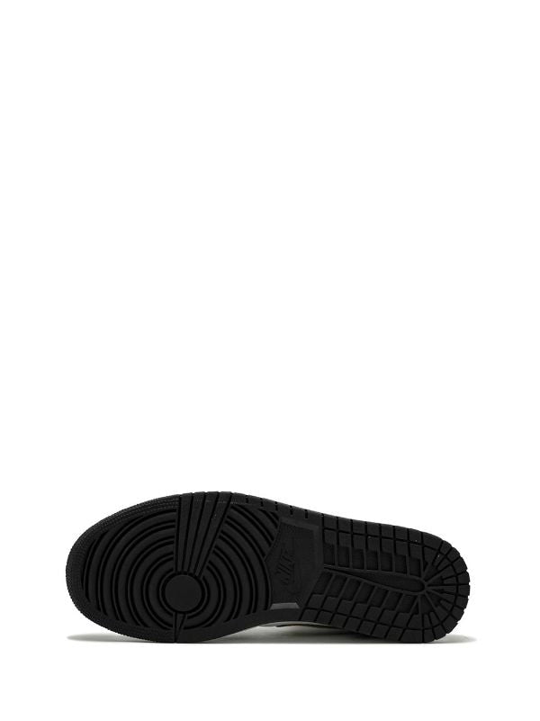 Jordan 1 Mid Patent en negro, blanco y dorado