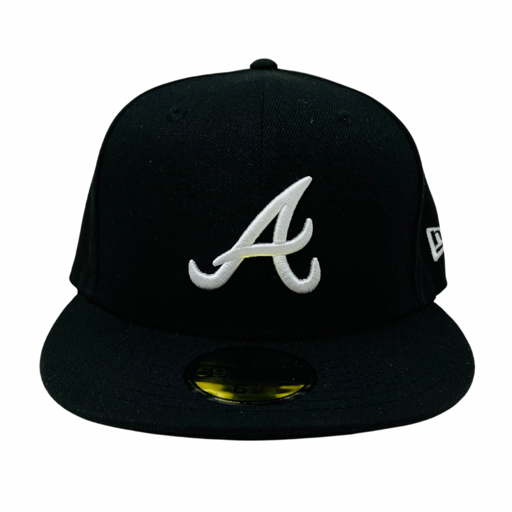Gorra SnapBack New Era Atlanta Braves Black On White 59FIFTY Cerrada negro blanco