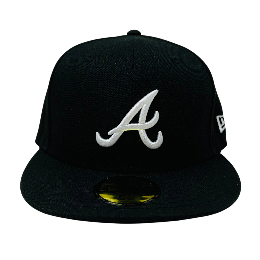 Gorra SnapBack New Era Atlanta Braves Black On White 59FIFTY Cerrada negro blanco
