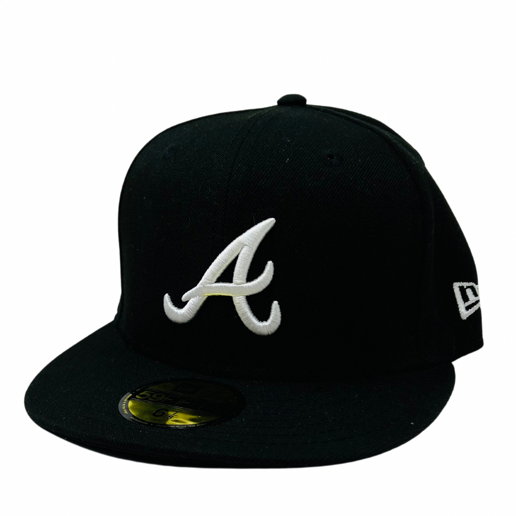 Gorra SnapBack New Era Atlanta Braves Black On White 59FIFTY Cerrada negro blanco