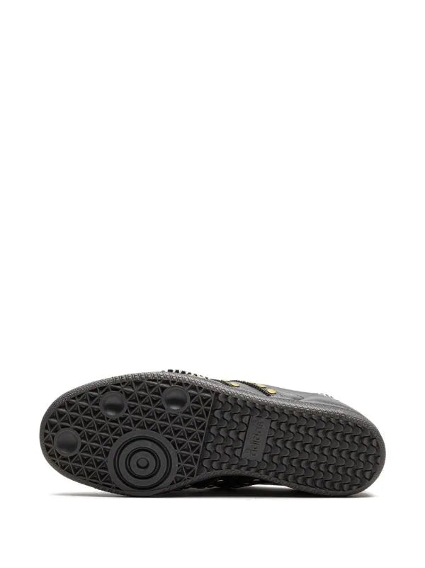 tenis Samba " Studded Pack - Black" de adidas x Wales Bonner