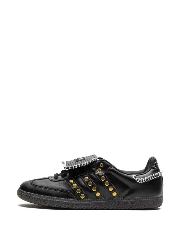 tenis Samba " Studded Pack - Black" de adidas x Wales Bonner