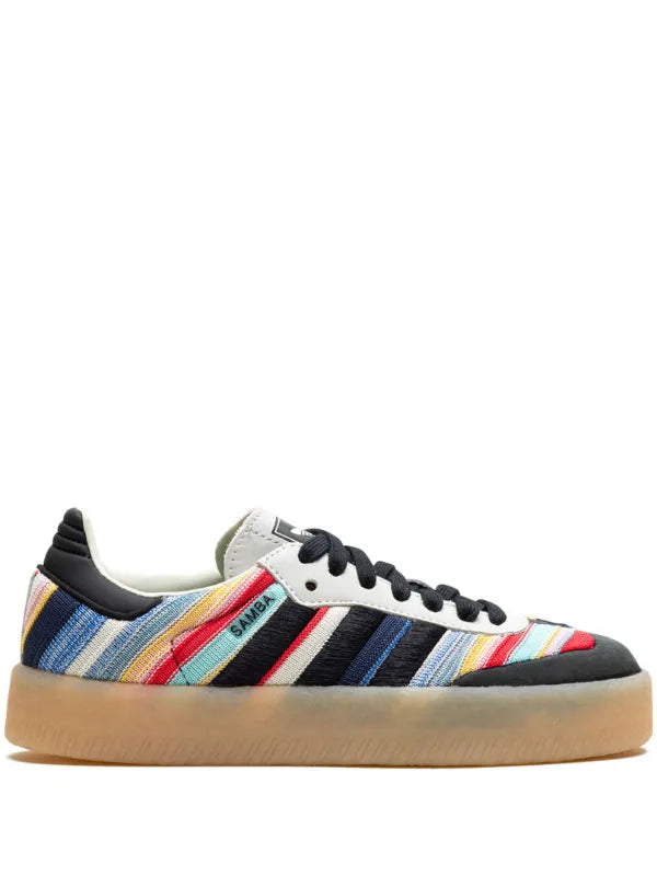 adidas tenis Sambae Ivory Black de adidas x KSENIASCHNAIDER