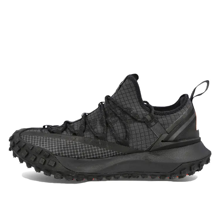 N373O Nike Acg negro naranja