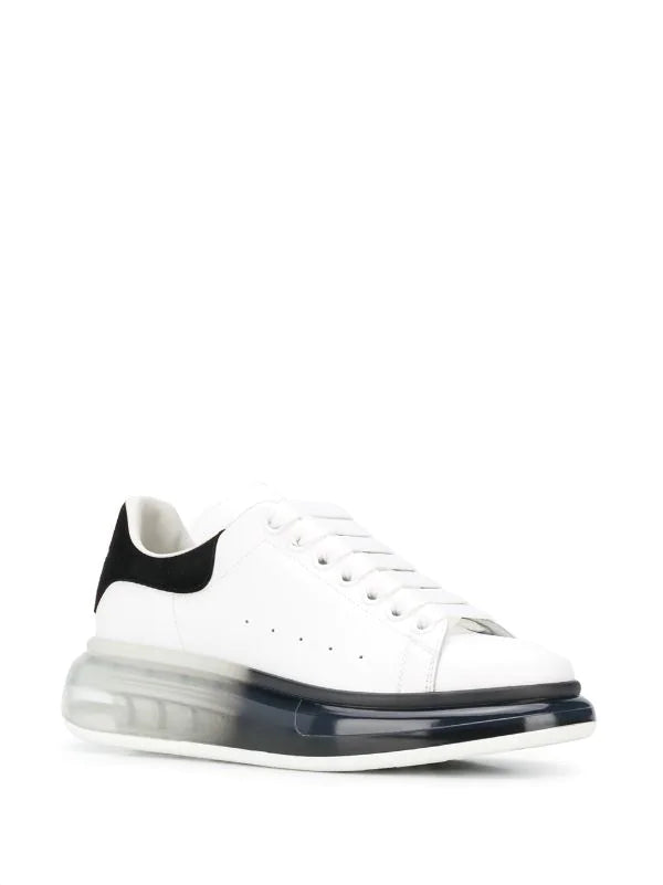 N370O Alexander Mcqueen válvula blanco negro válvula tenis bajos oversize