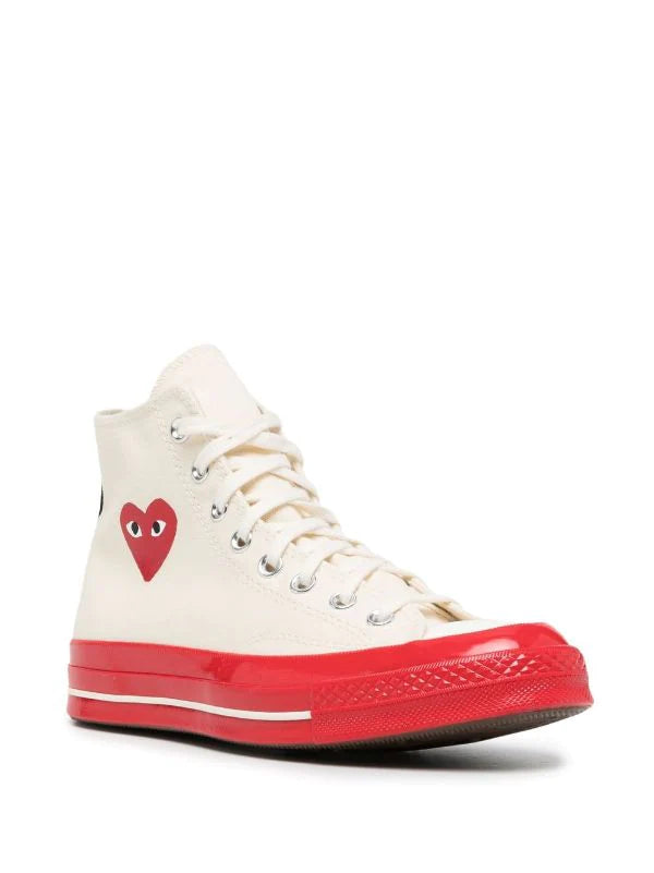 N373O Comme Des Garçons Play x Converse tenis altos Chuck 70