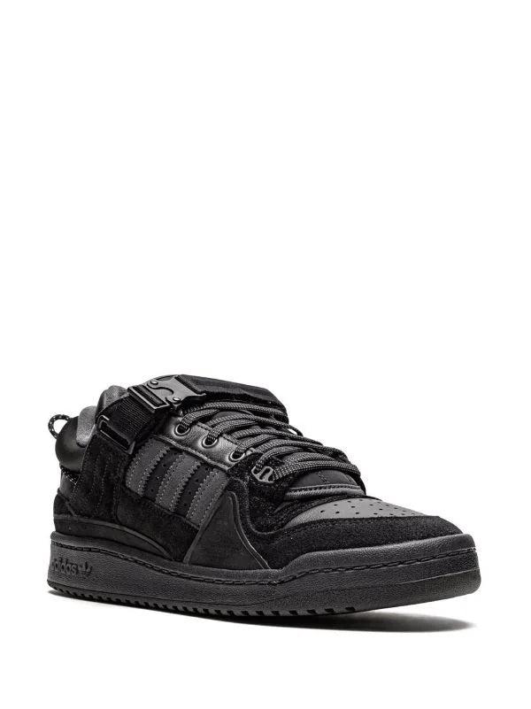 N372O tenis Forum Buckle Low de Adidas x Bad Bunny negro - Calzado de mujer y hombre