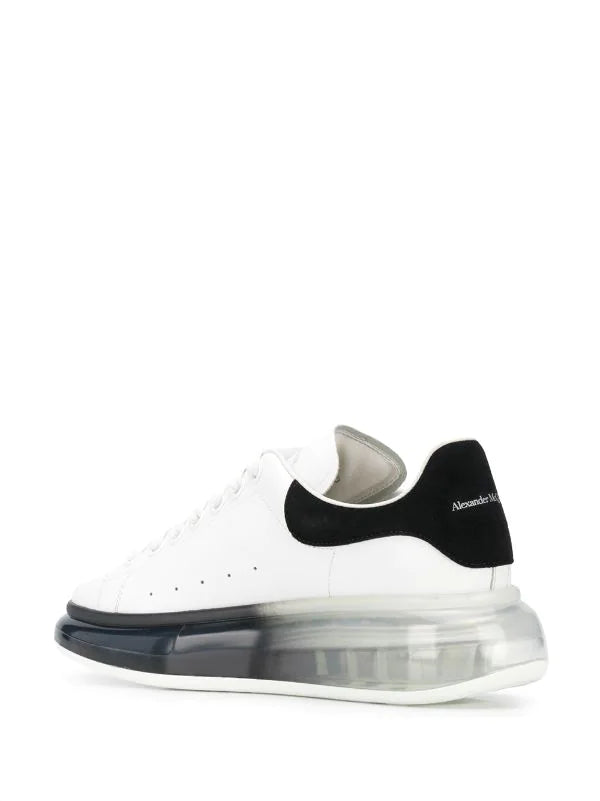 N370O Alexander Mcqueen válvula blanco negro válvula tenis bajos oversize