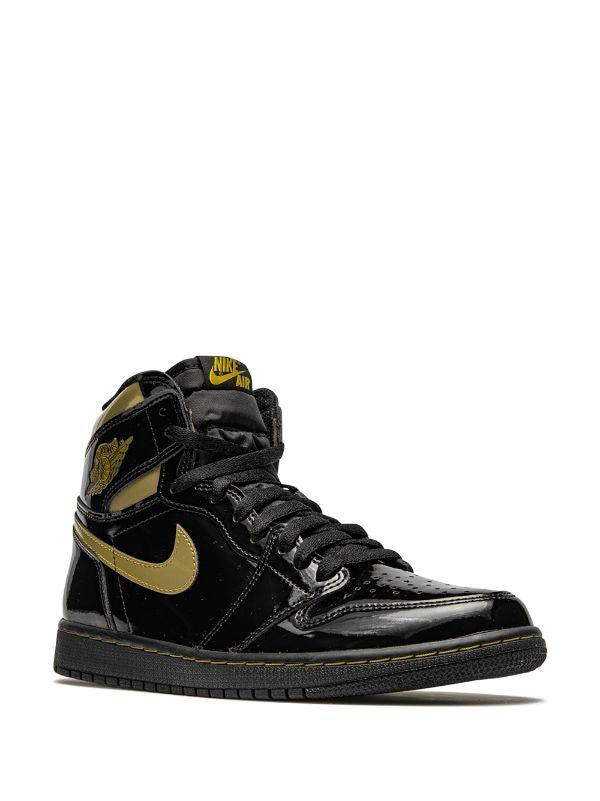 N370O AIR JORDAN 1 RETRO HIGH BLACK METALLIC GOLD (2020)