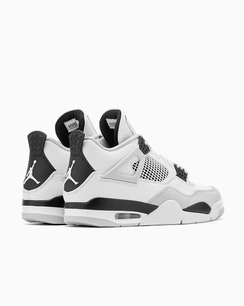 Jordan 4 military Black piel genuina