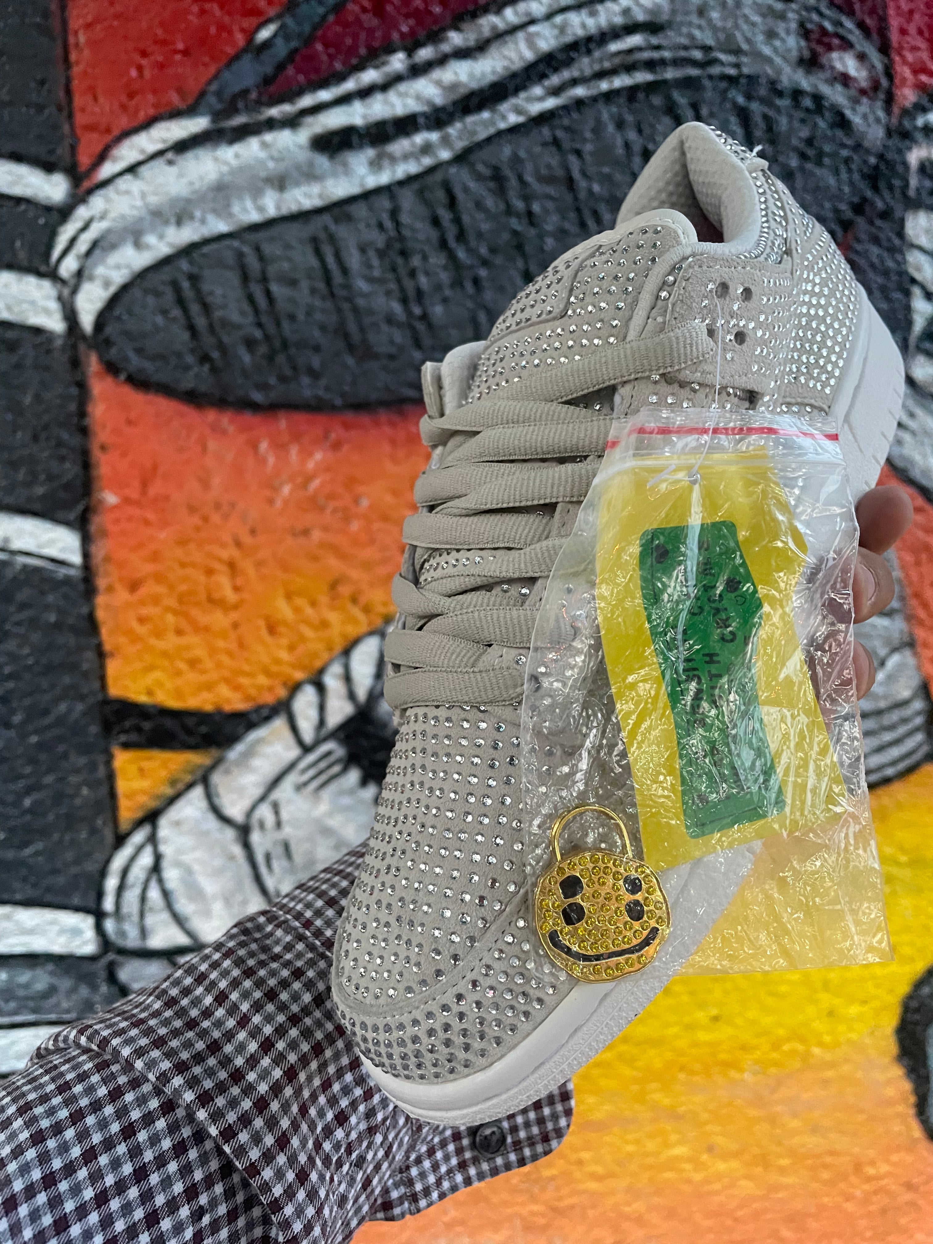N372O Nike DUNK LOW "Cactus Plant Flea Market - Swarovski Crystals" dunk swarowsky plata - Calzado de mujer y hombre