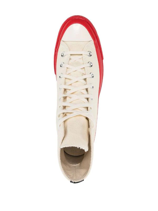 N373O Comme Des Garçons Play x Converse tenis altos Chuck 70